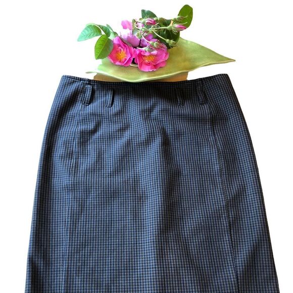 PRADA Plaid Skirt with Leather Trim Pockets EUC - Picture 3 of 14